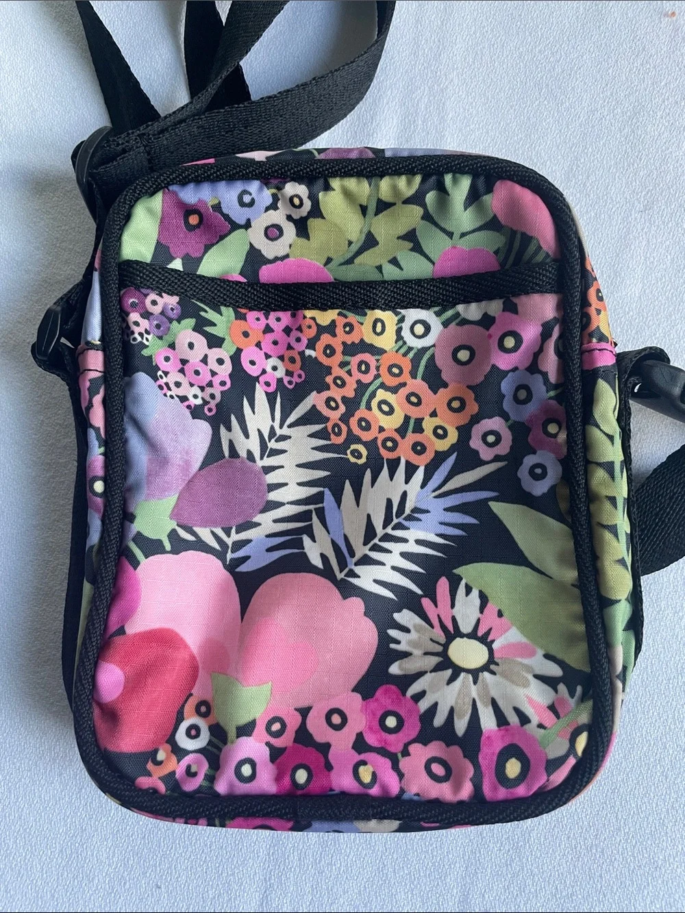 LESPORTSAC Bag Purse Madison Slim Crossbody Hello Blooms Floral Pouch Fanny Pack